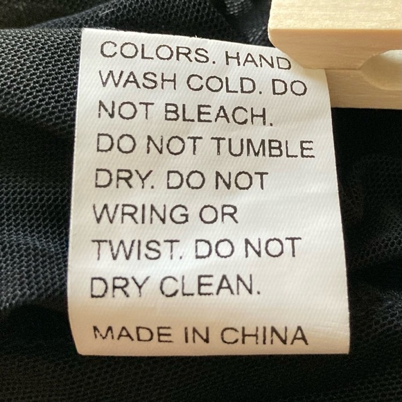 Mesh and Velvet Black Floral Lace Long Sleeve Crop Top - Picture 4 of 6